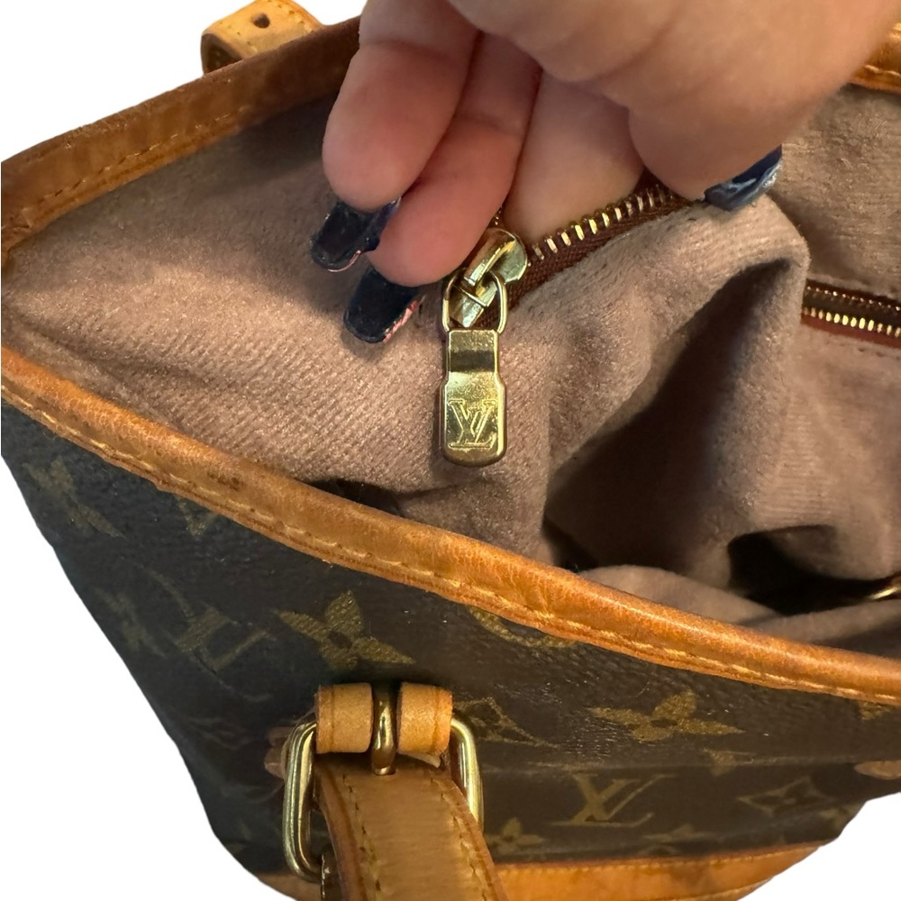 Louis Vuitton Monogram Bucket bag - Picture 9 of 16